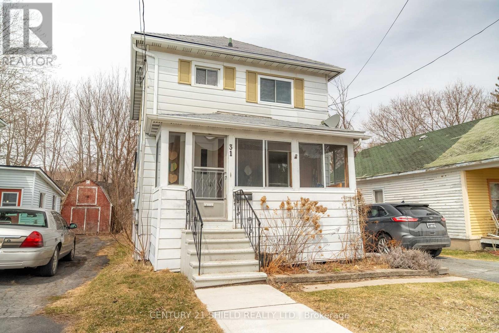 Property at 31 5TH STREET W image 1