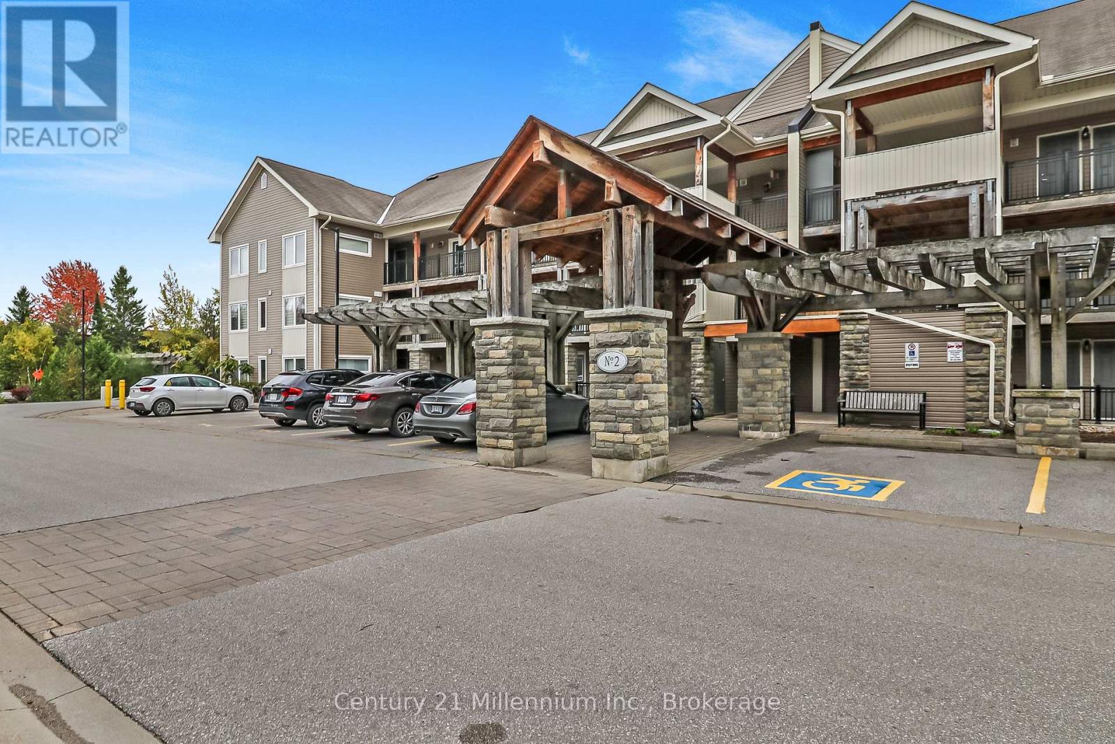 304 - 2 Brandy Lane Drive, Collingwood, Ontario  L9Y 0X4 - Photo 1 - S12083225
