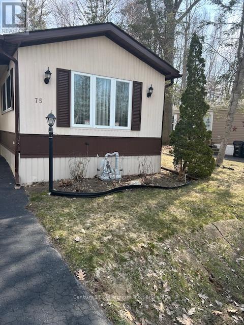 75 Georgian Glen Drive, Wasaga Beach, Ontario  L9Z 1K7 - Photo 9 - S12083266
