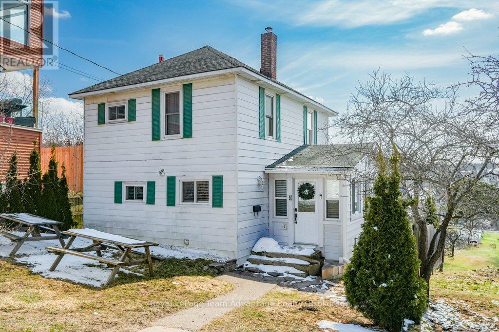 3 Gibson Street, Parry Sound, Ontario  P2A 1W5 - Photo 3 - X12083388