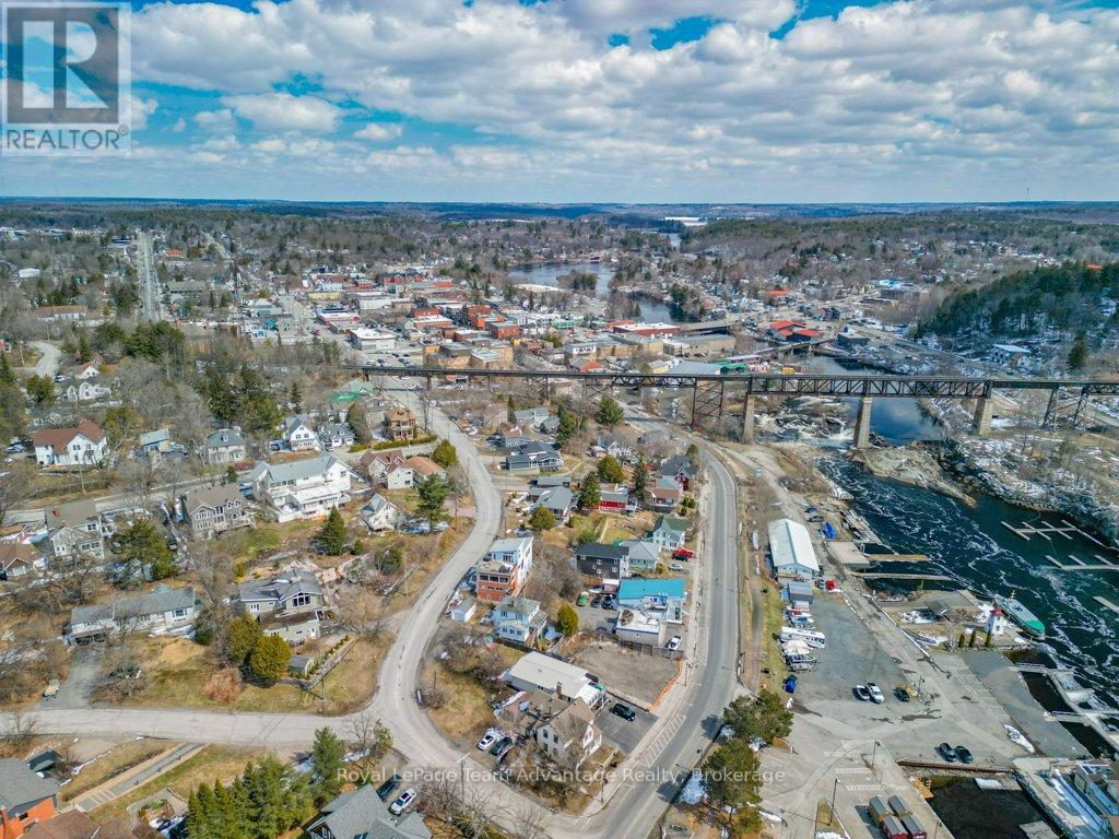 3 Gibson Street, Parry Sound, Ontario  P2A 1W5 - Photo 35 - X12083388