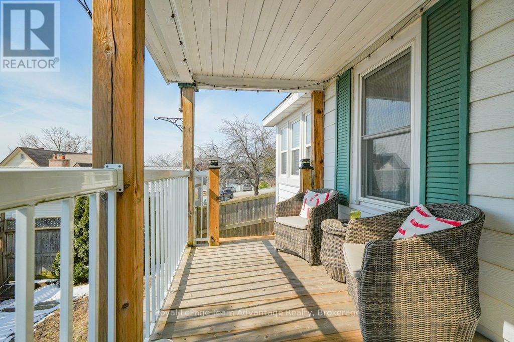 3 Gibson Street, Parry Sound, Ontario  P2A 1W5 - Photo 5 - X12083388