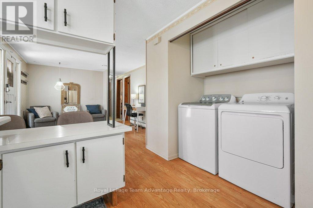2 Belvedere Avenue, Parry Sound, Ontario  P2A 1Z9 - Photo 13 - X12083425