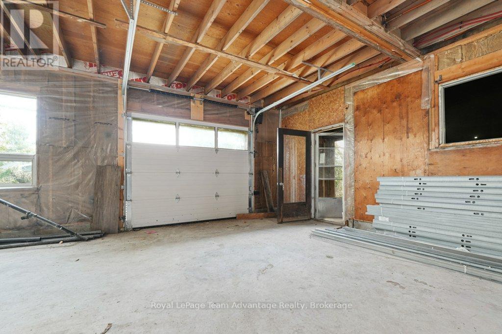 2 Belvedere Avenue, Parry Sound, Ontario  P2A 1Z9 - Photo 27 - X12083425