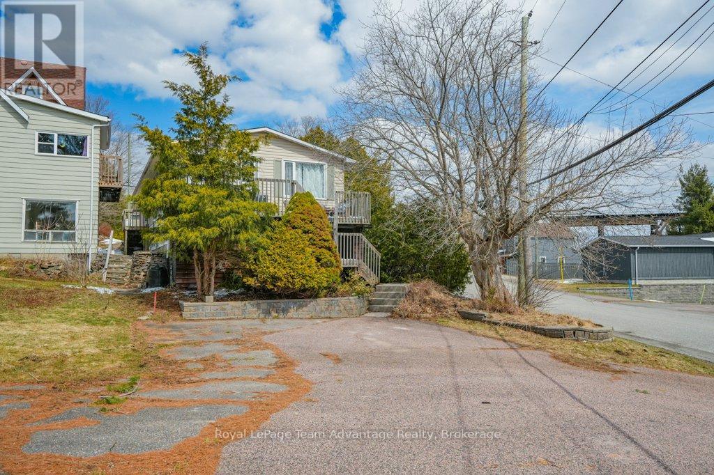 2 Belvedere Avenue, Parry Sound, Ontario  P2A 1Z9 - Photo 29 - X12083425