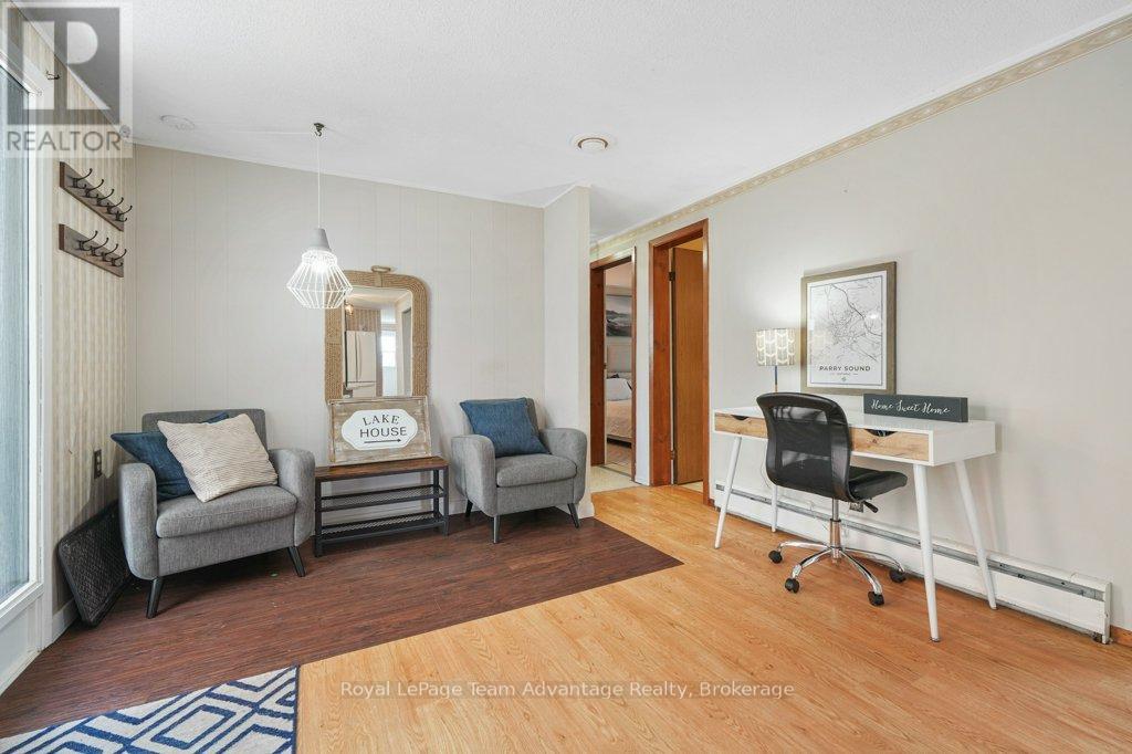 2 Belvedere Avenue, Parry Sound, Ontario  P2A 1Z9 - Photo 9 - X12083425