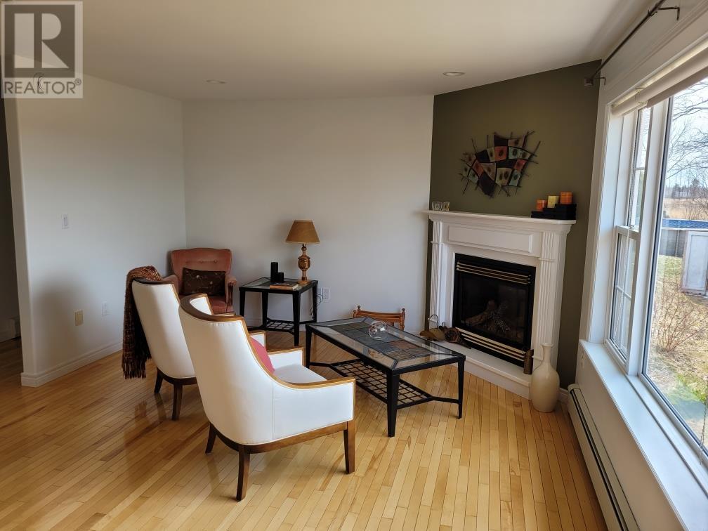 Property at 10 Southway Crescent image 5