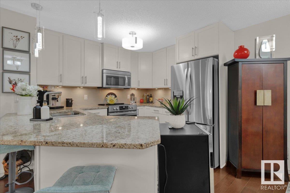 Property at #115 2203 44 AV NW image 3