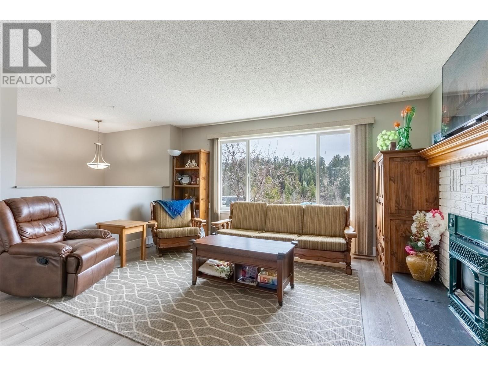 281 Poplar Drive, Logan Lake, British Columbia  V0K 1W0 - Photo 3 - 10342622