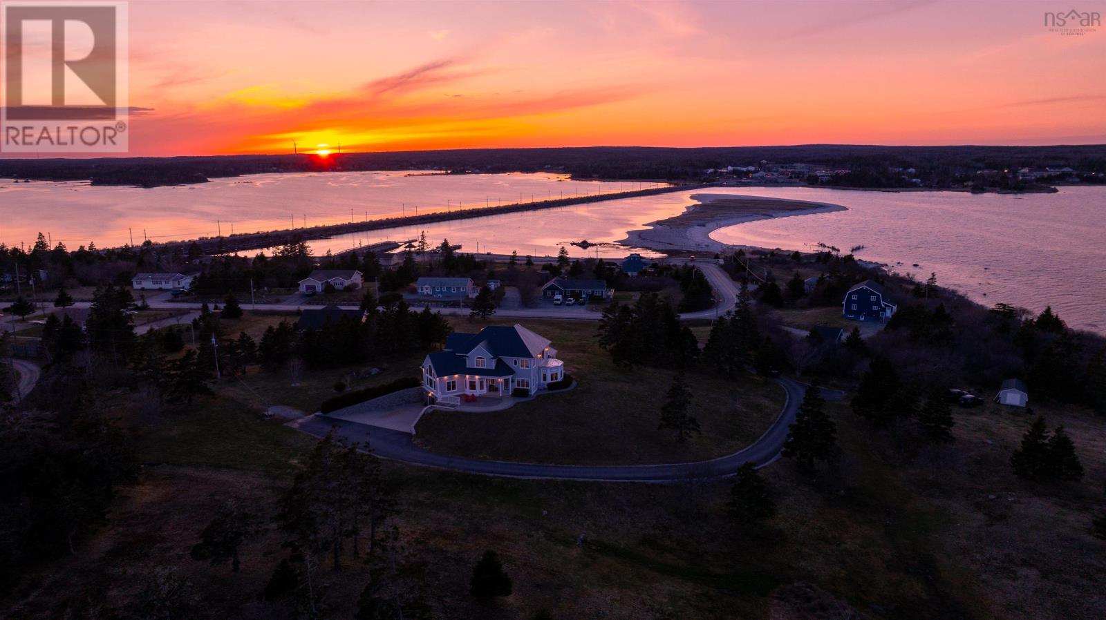 101 Mcgray Avenue, North East Point, Nova Scotia  B0W 2P0 - Photo 2 - 202507864