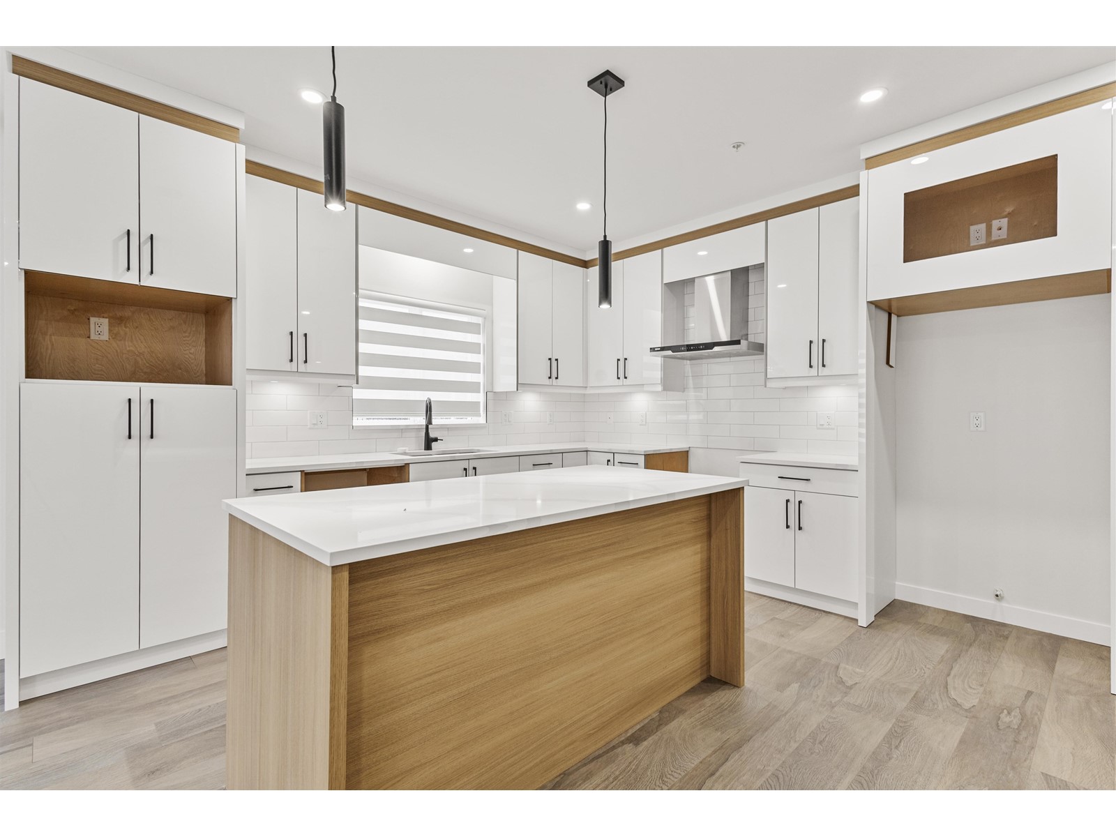 32547 Higginbottom Court, Mission, British Columbia  V2V 2T7 - Photo 4 - R2989791