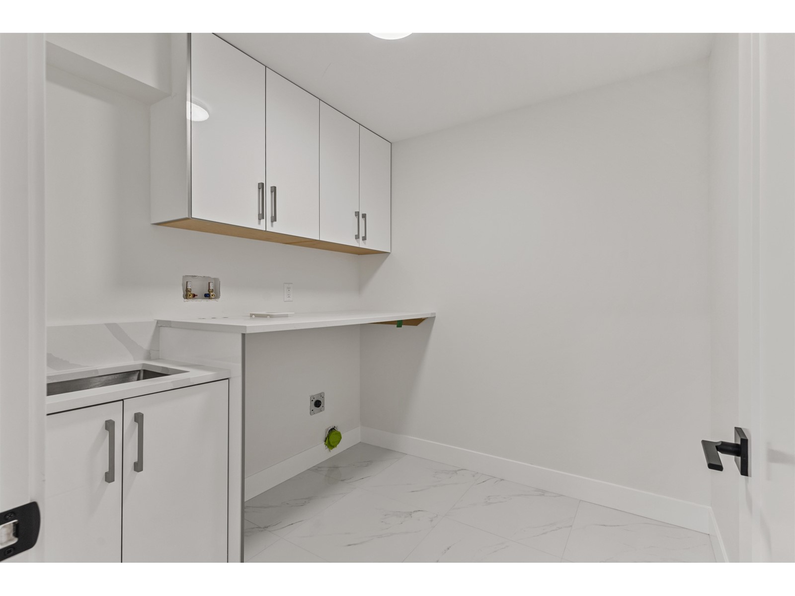 32547 Higginbottom Court, Mission, British Columbia  V2V 2T7 - Photo 17 - R2989791