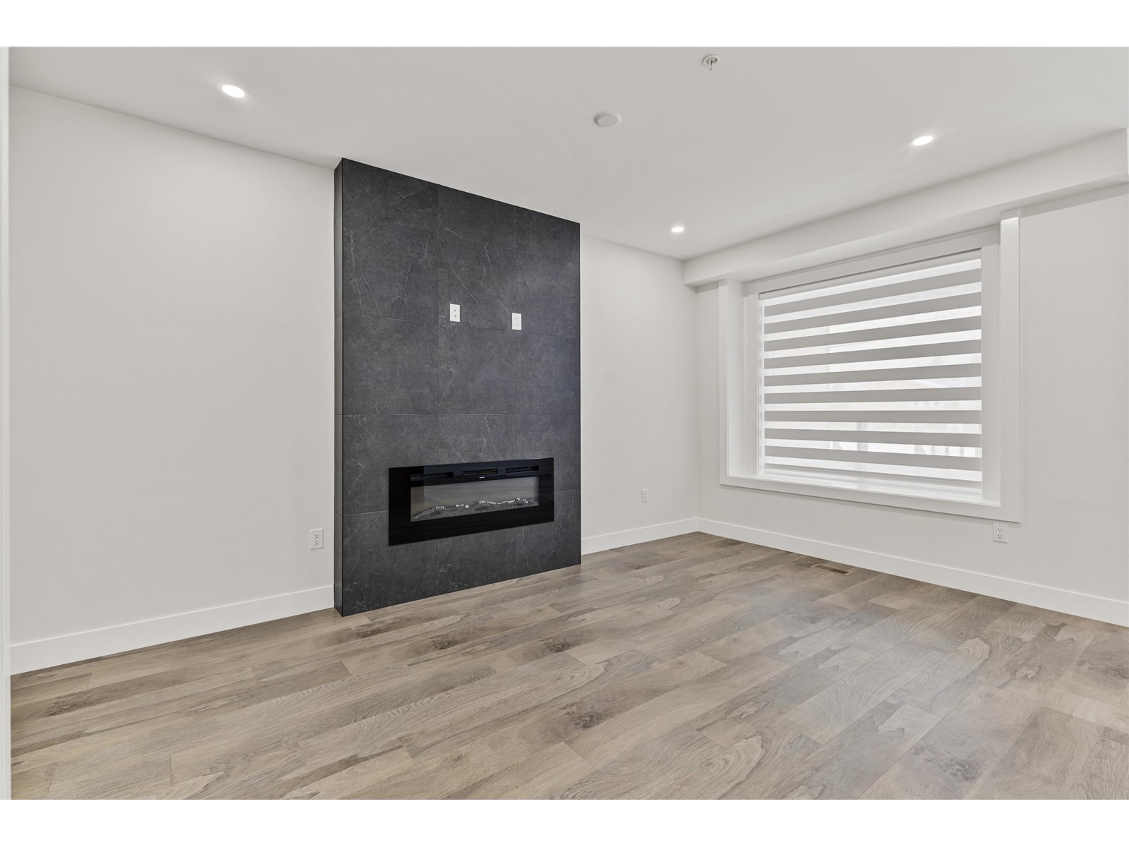 32547 Higginbottom Court, Mission, British Columbia  V2V 2T7 - Photo 8 - R2989791
