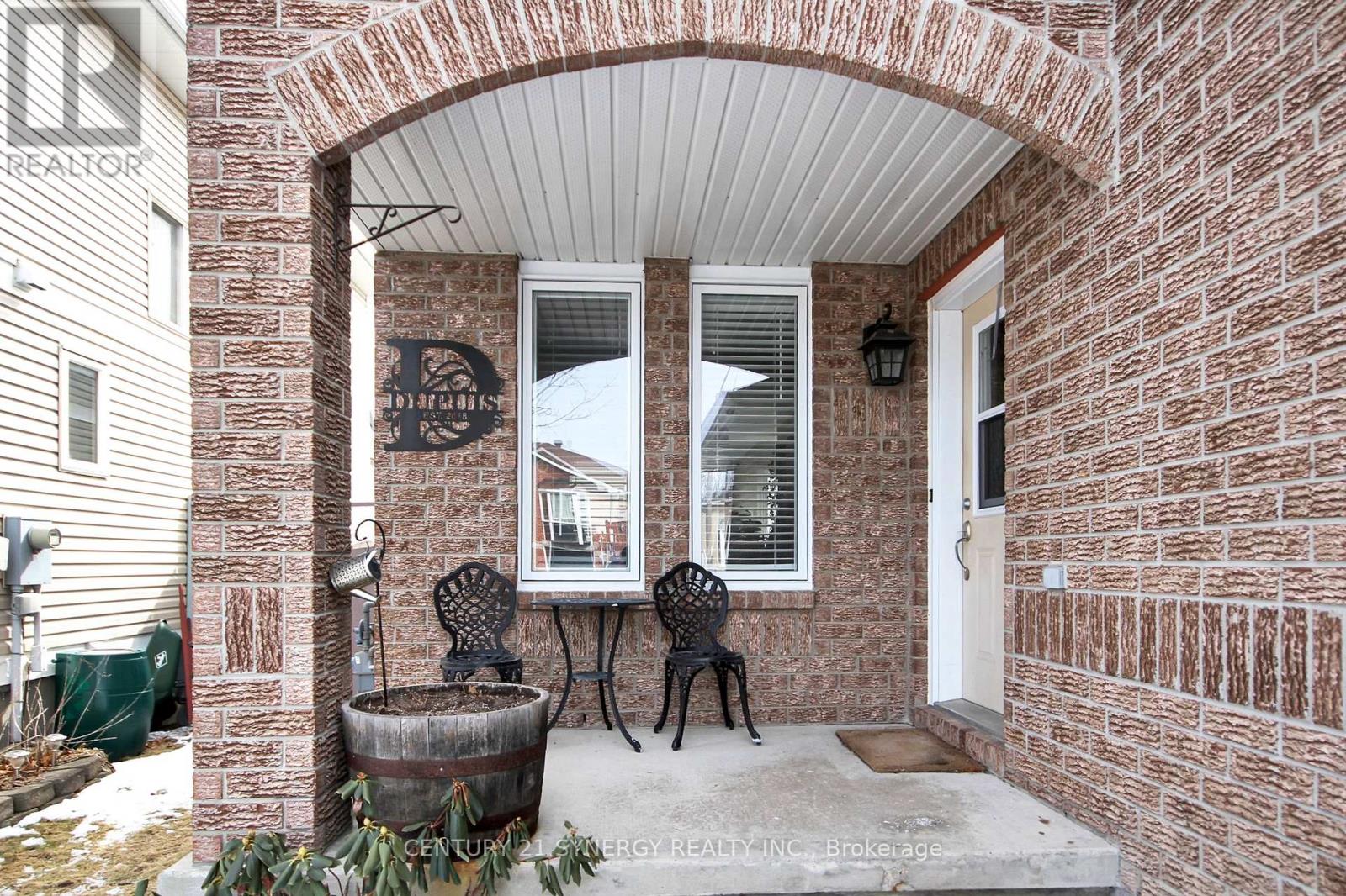 Property at 186 MOUNTSHANNON DRIVE image 3