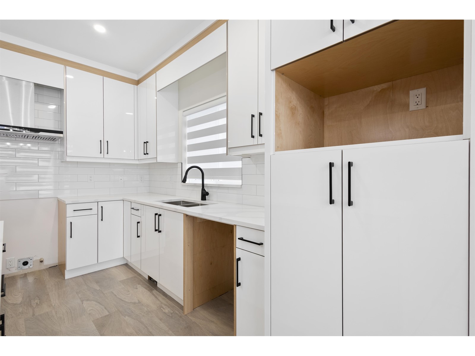 32545 Higginbottom Court, Mission, British Columbia  V2V 2T7 - Photo 11 - R2989796