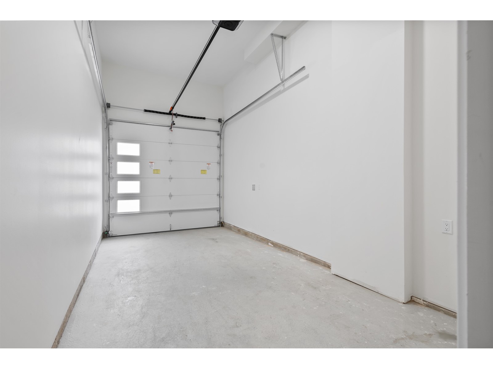 32545 Higginbottom Court, Mission, British Columbia  V2V 2T7 - Photo 39 - R2989796
