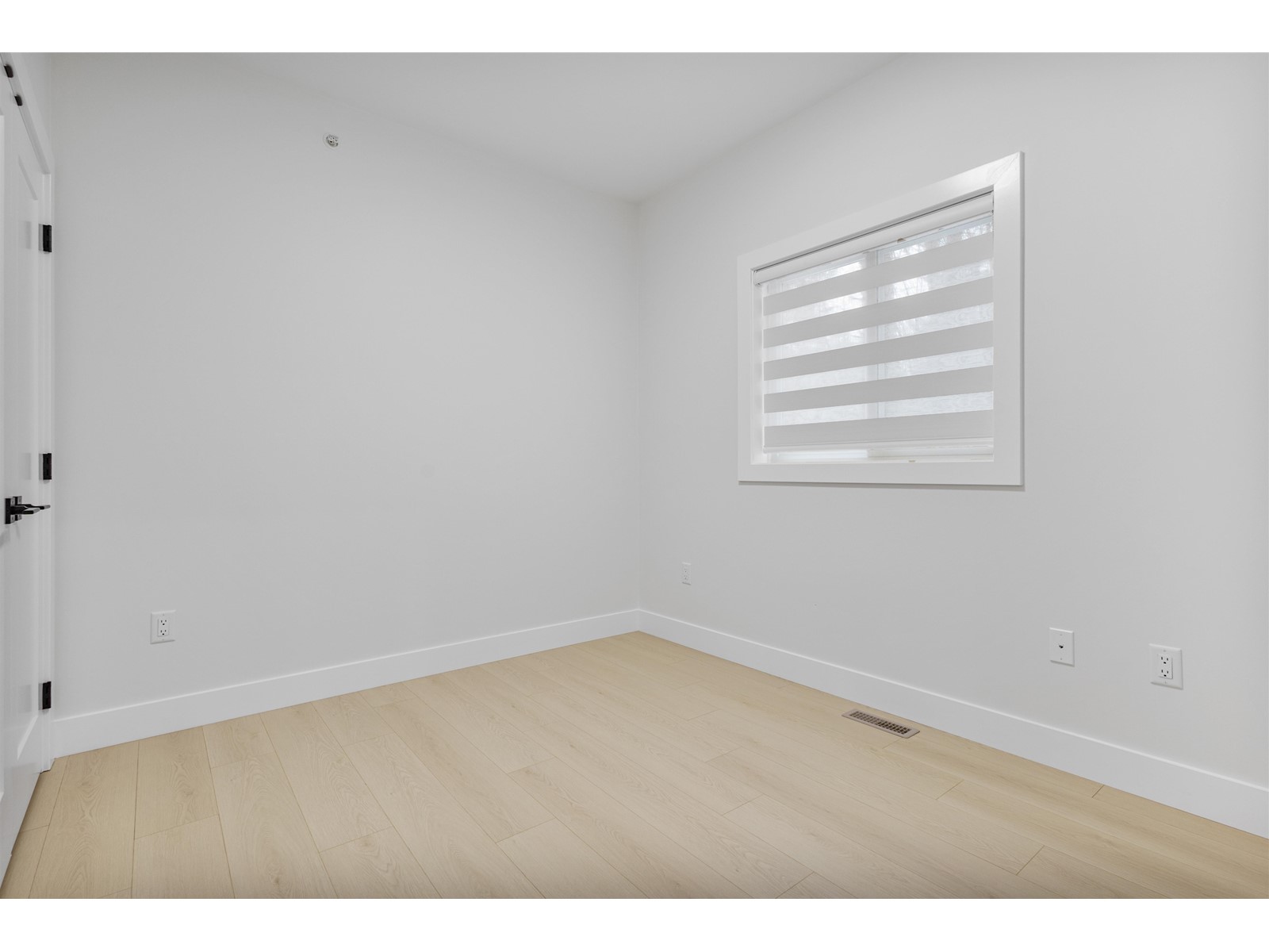 32504 Higginbottom Court, Mission, British Columbia  V2V 2T7 - Photo 5 - R2989798