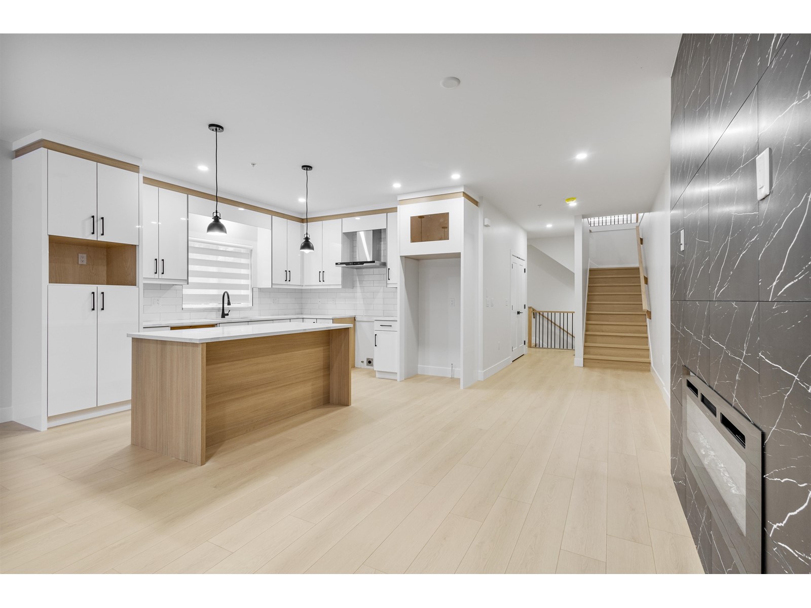 32504 Higginbottom Court, Mission, British Columbia  V2V 2T7 - Photo 13 - R2989798