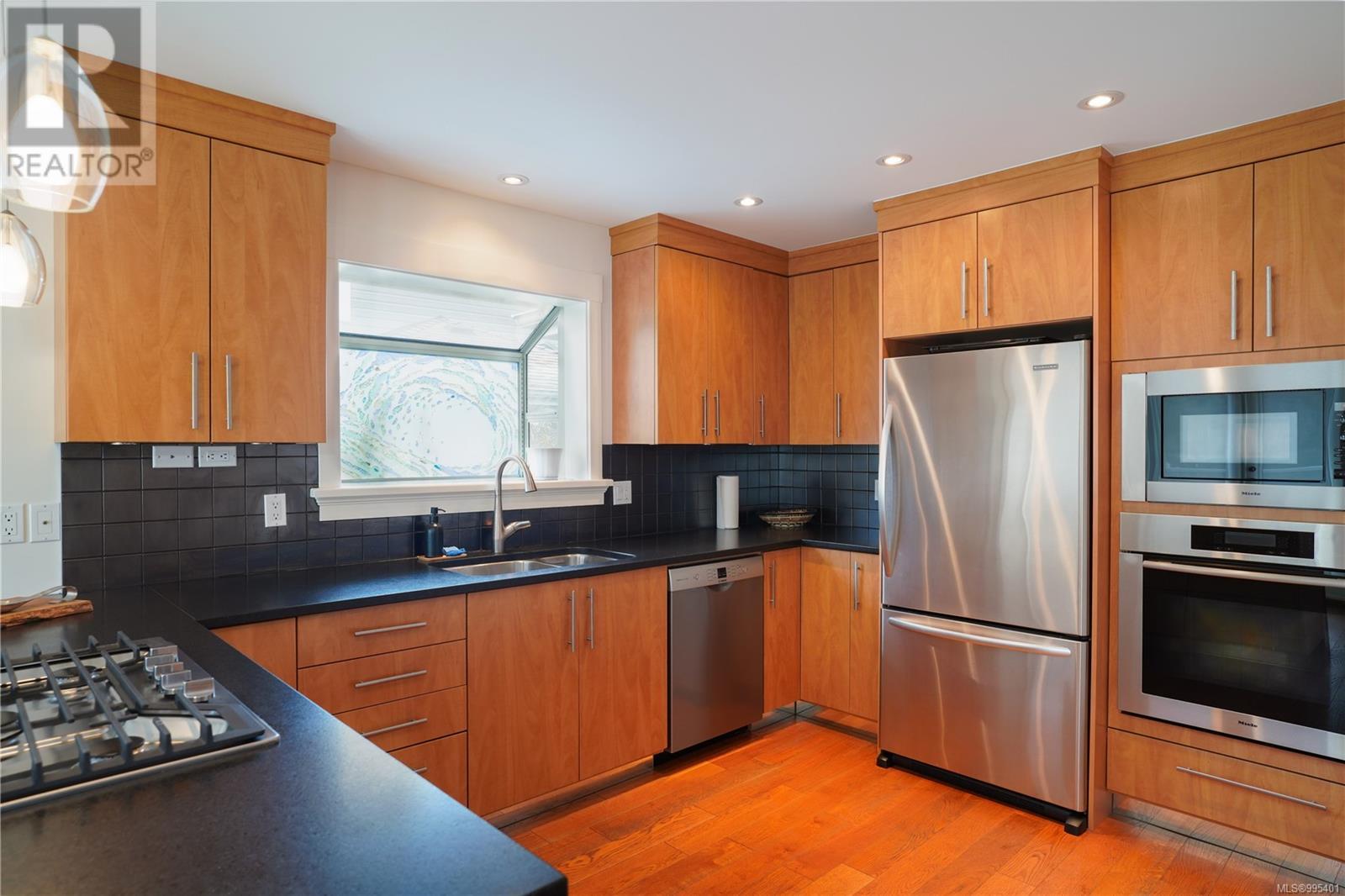 15 111 Fulford-Ganges Rd, Salt Spring, British Columbia  V8K 2R9 - Photo 12 - 995401