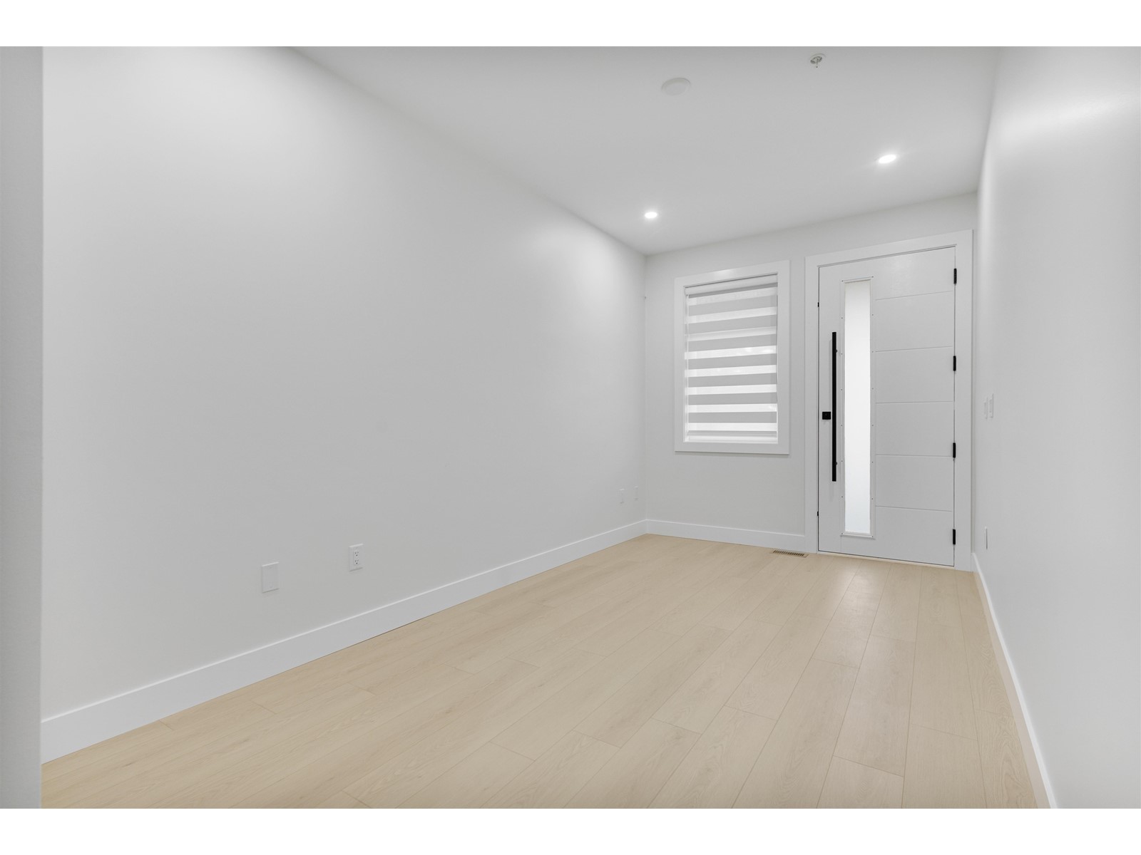 32504 Higginbottom Court, Mission, British Columbia  V2V 2T7 - Photo 3 - R2989798