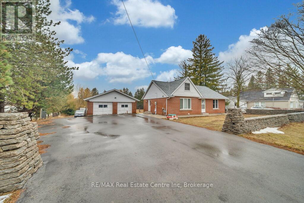 26 Brock Road N, Puslinch, Ontario  N0B 2J0 - Photo 2 - X12083524