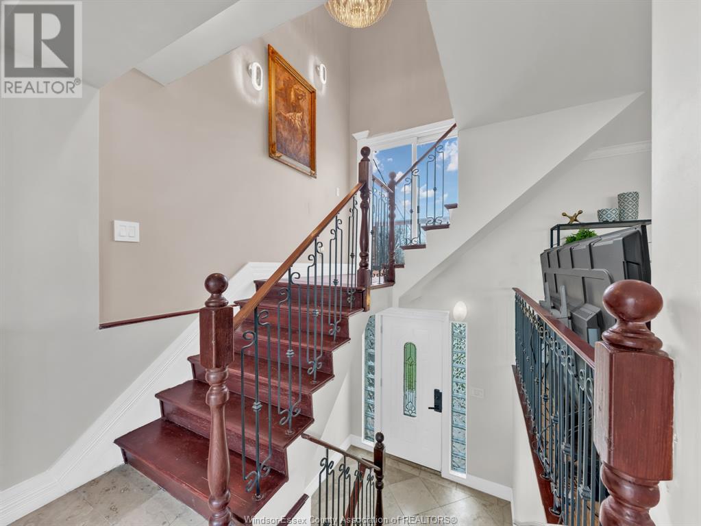 Property at 1342 SHORELINE image 4