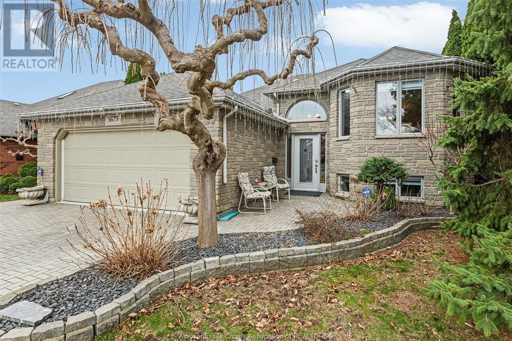 Property at 3675 DEERBROOK image 3
