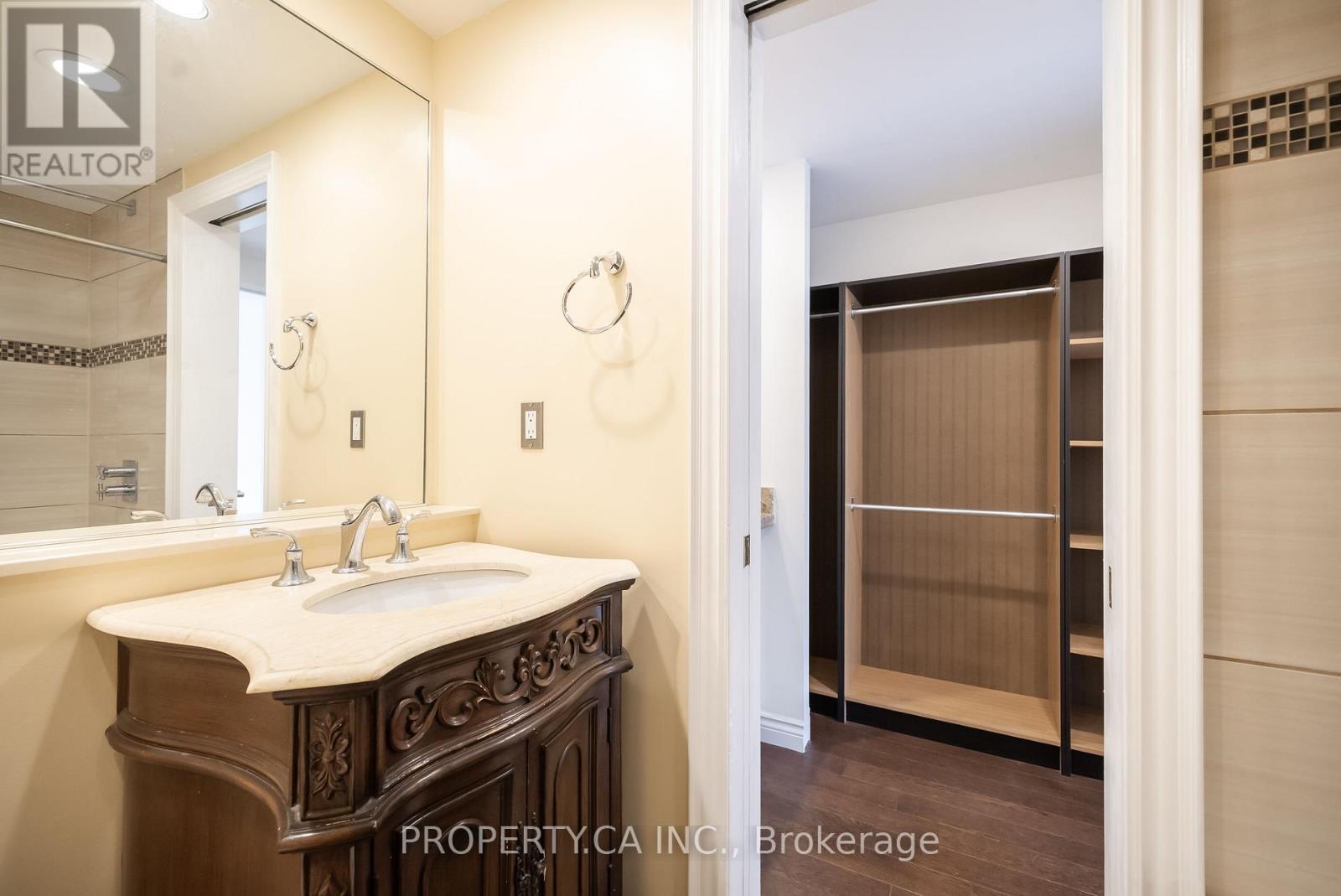 203 - 55 Lombard Street, Toronto, Ontario  M5C 2R7 - Photo 17 - C12083257
