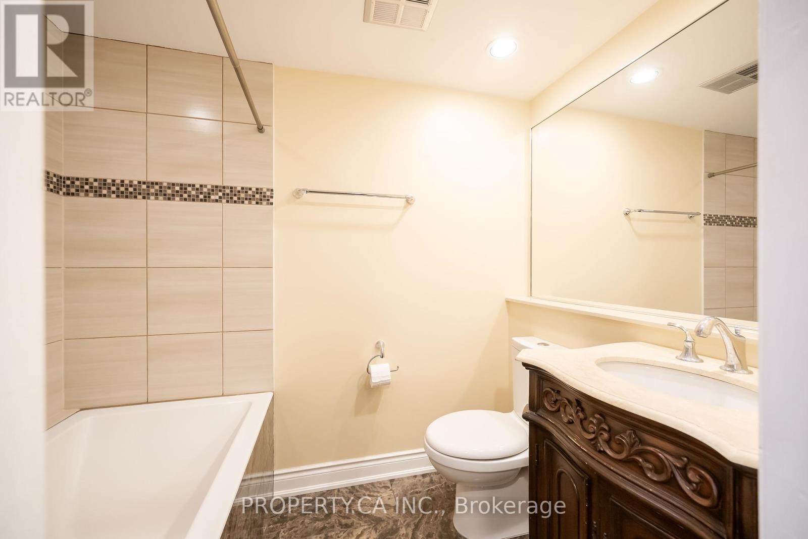 203 - 55 Lombard Street, Toronto, Ontario  M5C 2R7 - Photo 18 - C12083257