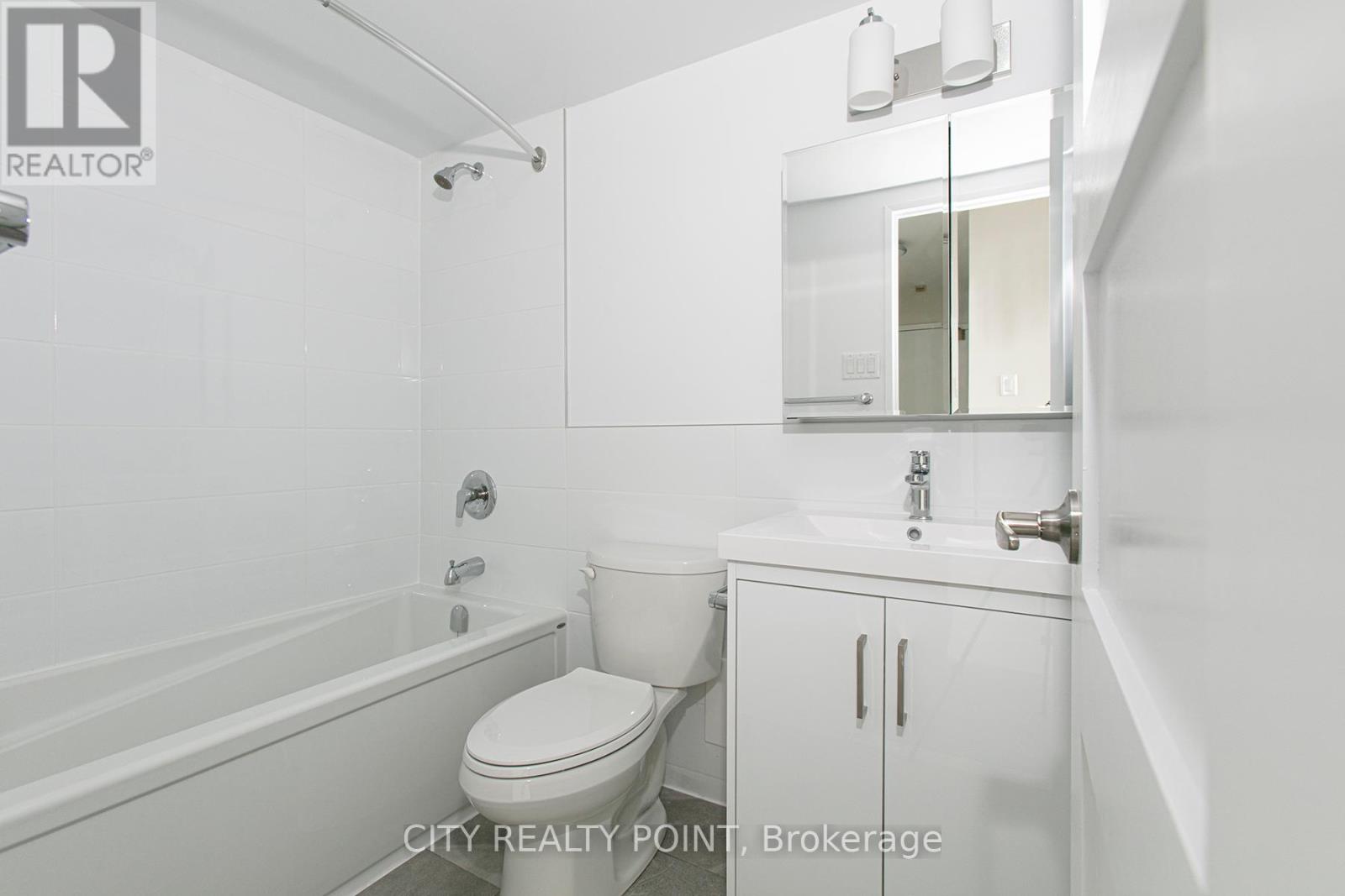 504 - 33 Isabella Street, Toronto, Ontario  M4Y 2P7 - Photo 9 - C12083315