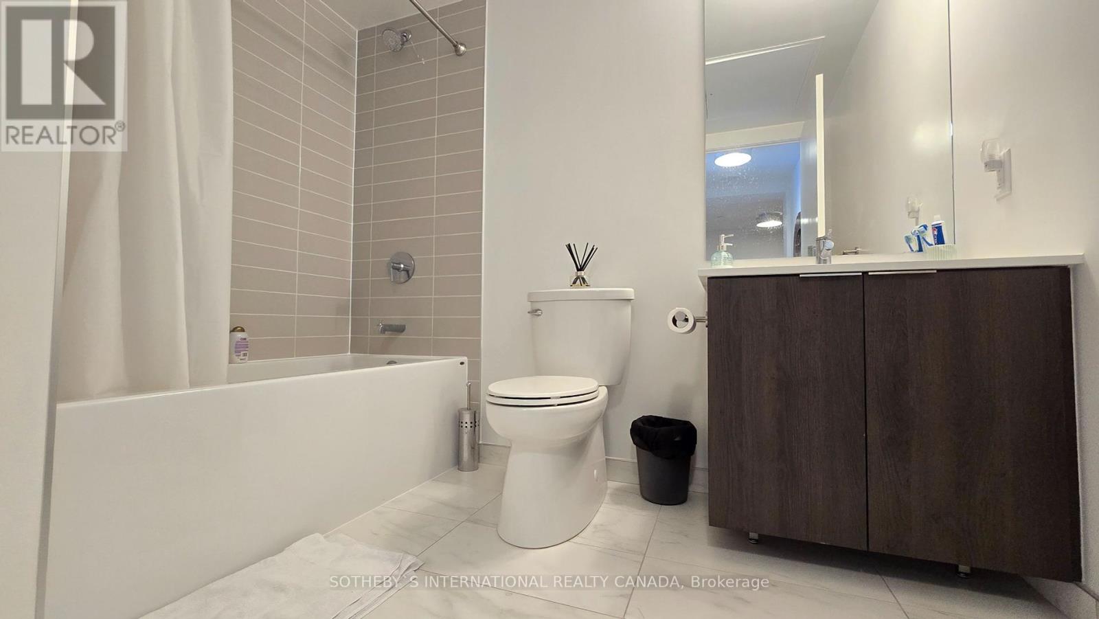 2503 - 357 King Street W, Toronto, Ontario  M5V 0S7 - Photo 11 - C12083396