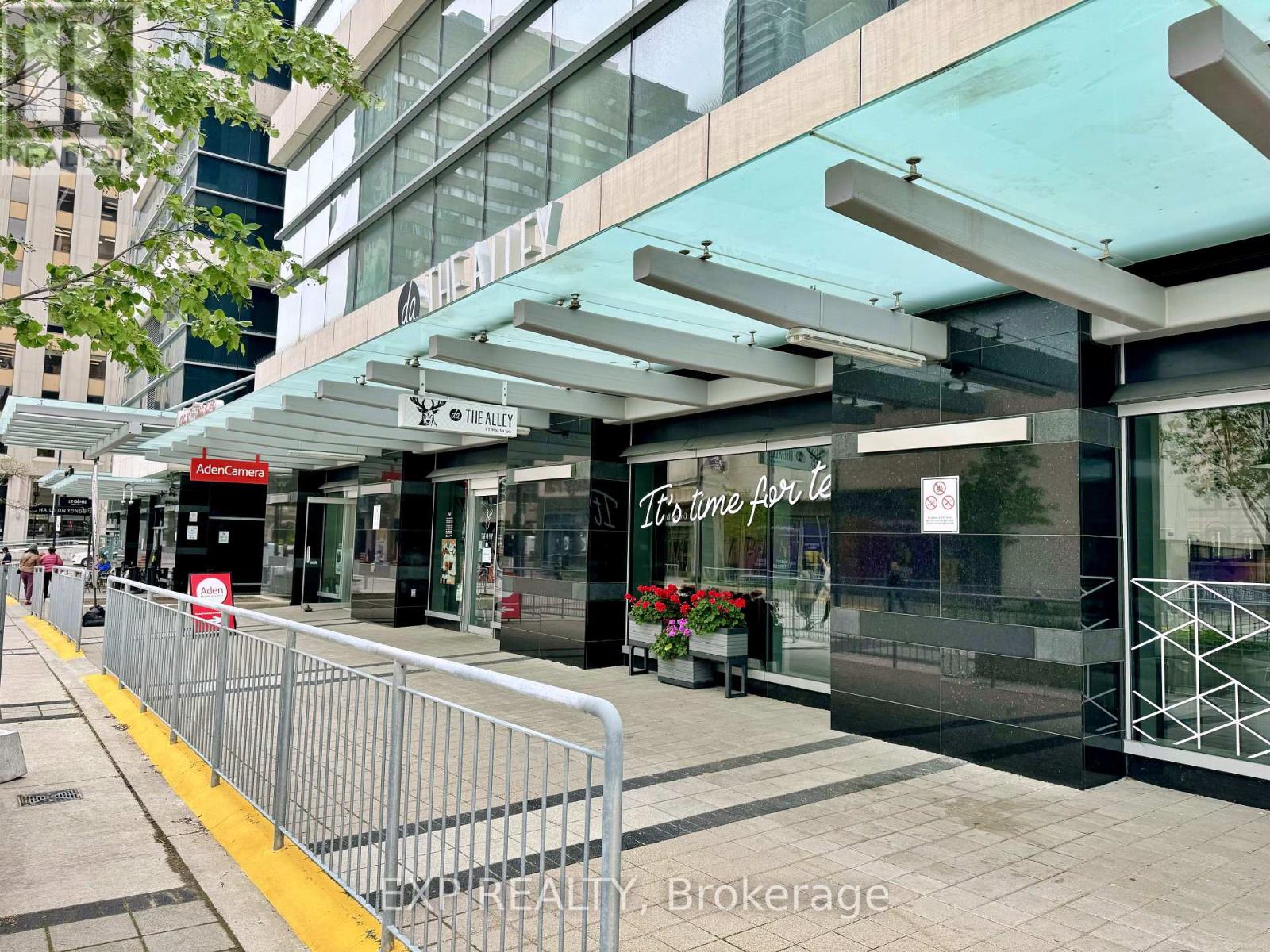 3806 - 386 Yonge Street, Toronto, Ontario  M5B 0A5 - Photo 6 - C12083516
