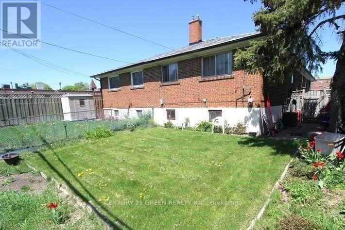 Upper - 238 Vauxhall Drive, Toronto, Ontario  M1P 1R7 - Photo 4 - E12083325