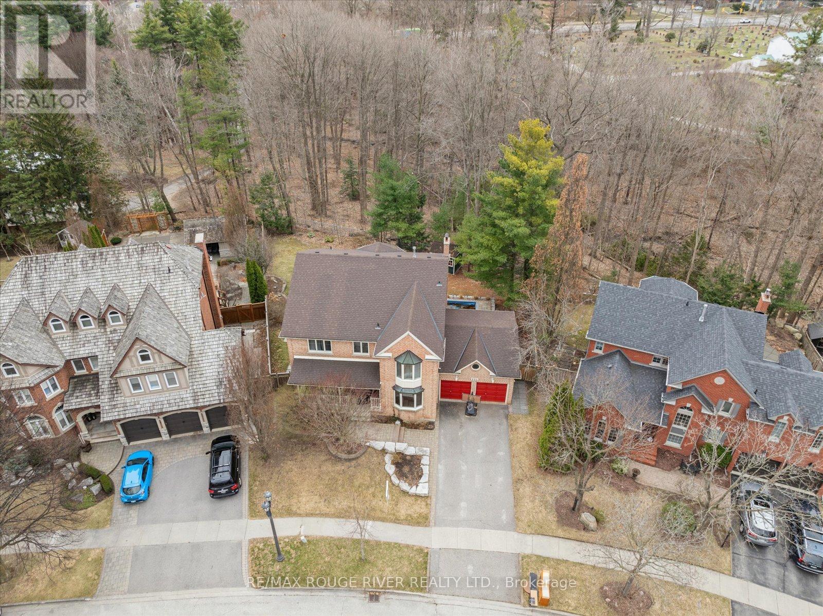 Property at 921 DUNCANNON DRIVE image 2