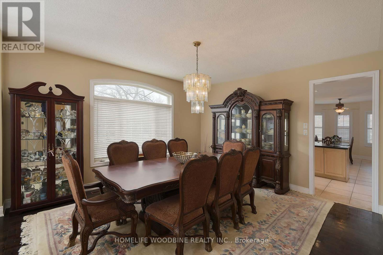 110 Velmar Drive, Vaughan, Ontario  L4L 8W4 - Photo 15 - N12083211