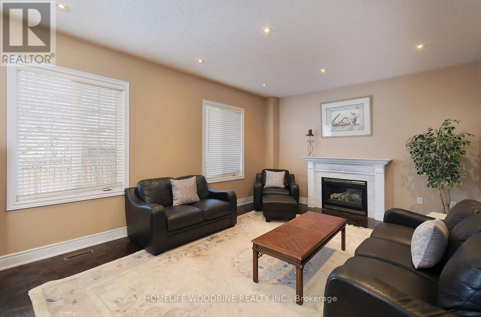 110 Velmar Drive, Vaughan, Ontario  L4L 8W4 - Photo 17 - N12083211