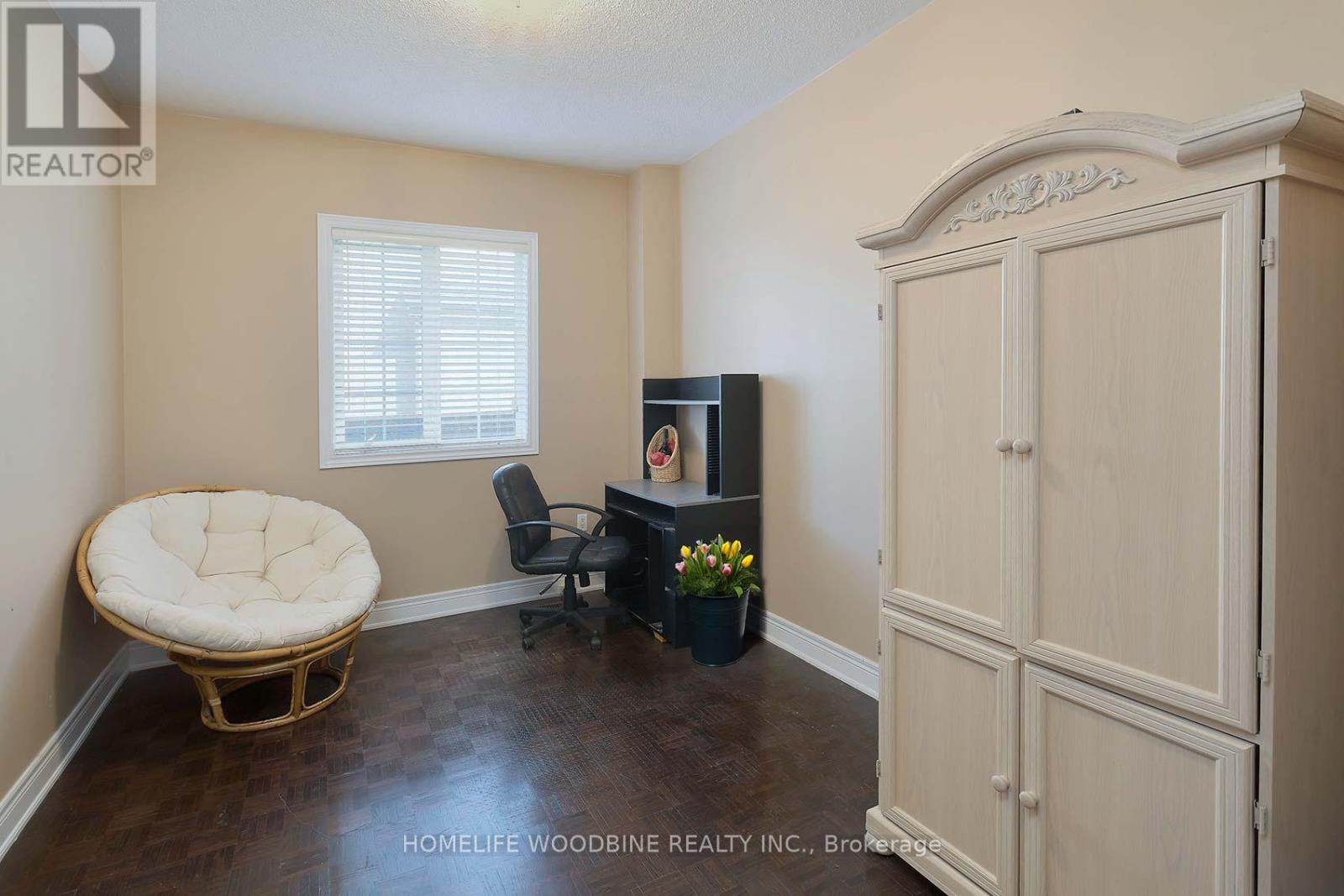 110 Velmar Drive, Vaughan, Ontario  L4L 8W4 - Photo 19 - N12083211