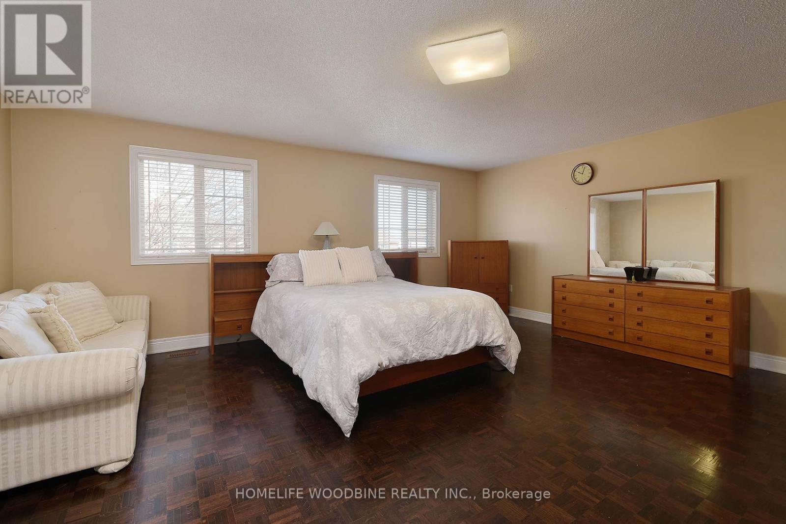 110 Velmar Drive, Vaughan, Ontario  L4L 8W4 - Photo 21 - N12083211