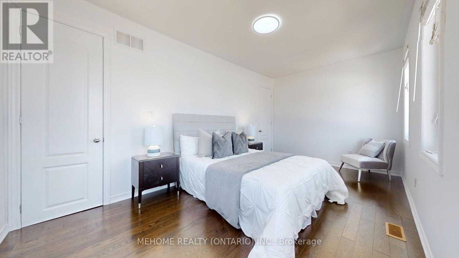 247 Selwyn Road, Richmond Hill, Ontario  L4E 0R4 - Photo 38 - N12083420