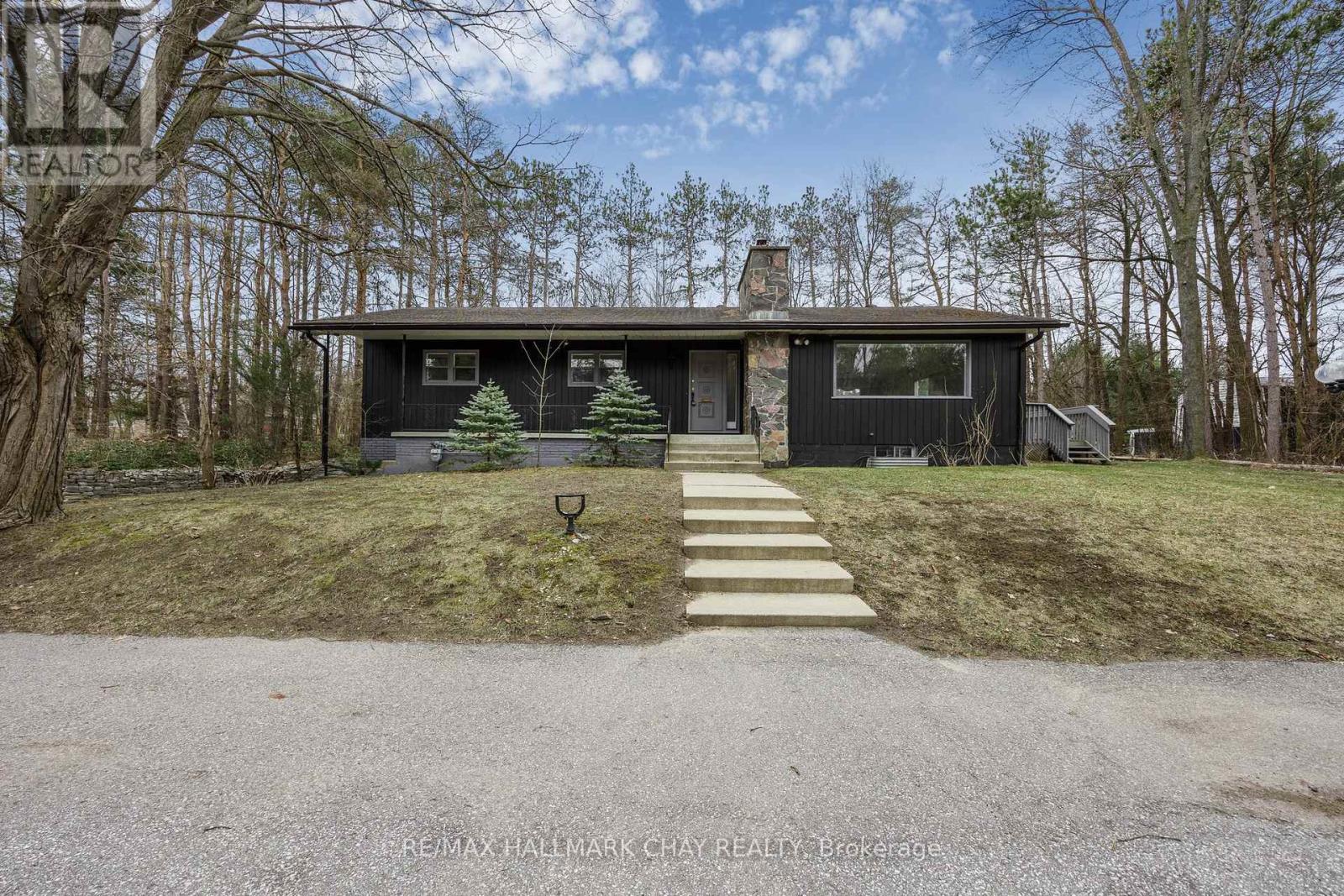 264 COX MILL ROAD, Barrie, Ontario