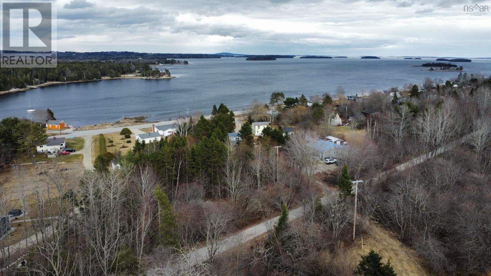 52 Adelia Road, Gold River, Nova Scotia  B0J 1K0 - Photo 2 - 202507881