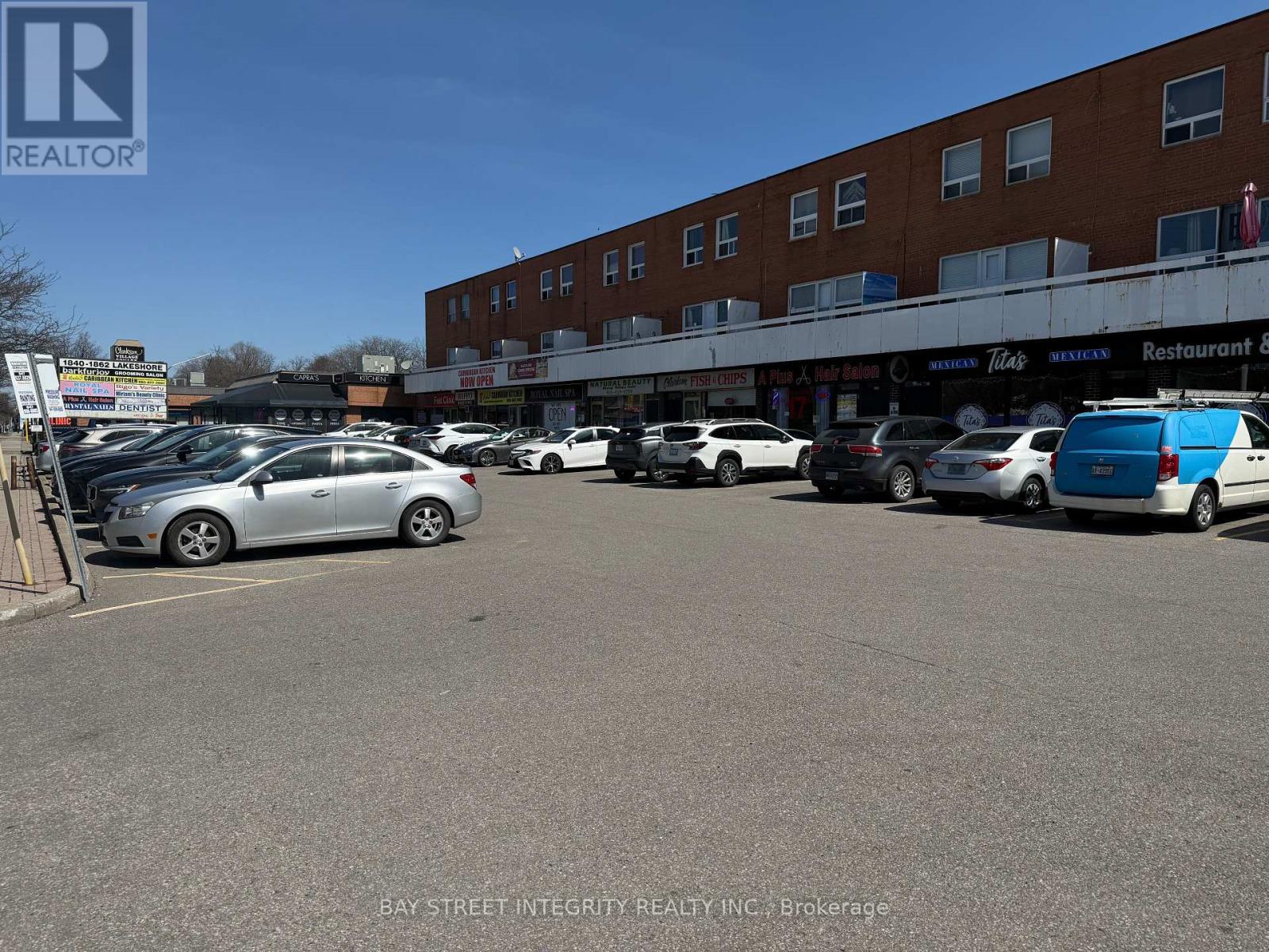 1850 Lakeshore Road W, Mississauga, Ontario  L5J 1J7 - Photo 1 - W12083200