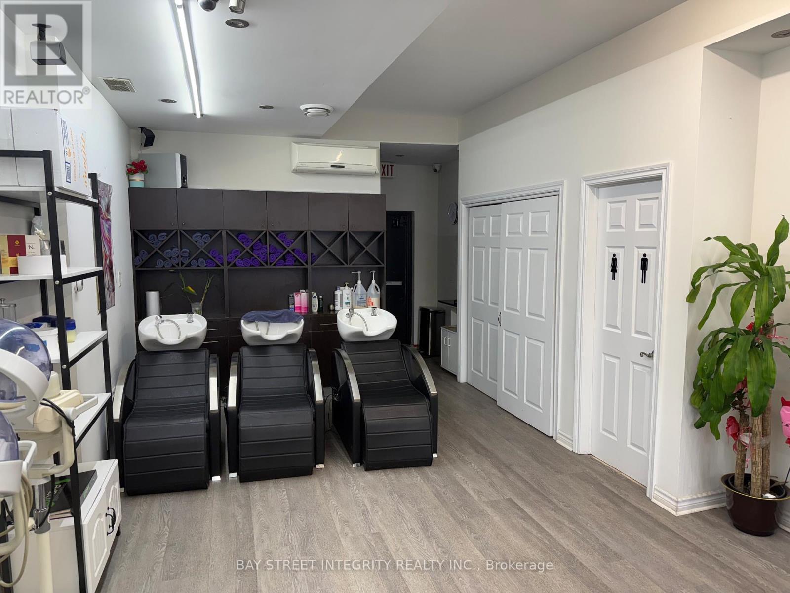 1850 Lakeshore Road W, Mississauga, Ontario  L5J 1J7 - Photo 8 - W12083200