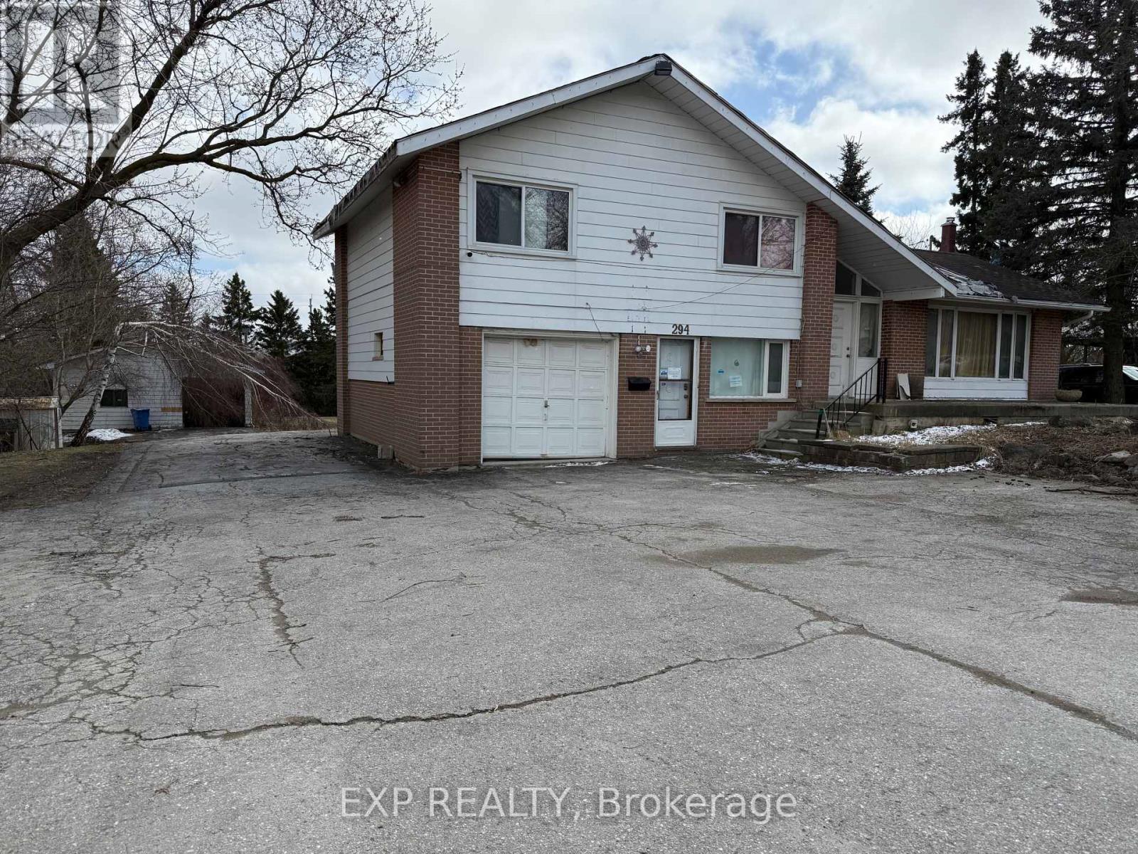 294 Broadway, Orangeville, Ontario  L9W 1L3 - Photo 2 - W12083212