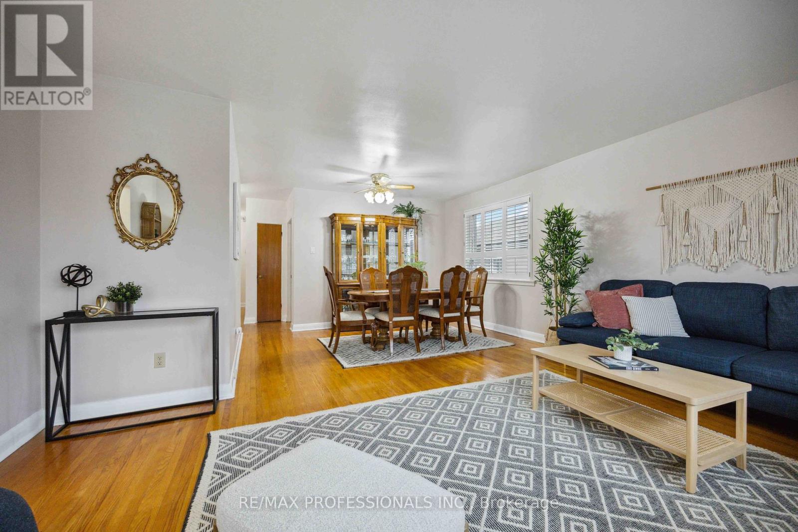 3 Harefield Drive, Toronto, Ontario  M9W 4C8 - Photo 4 - W12083320