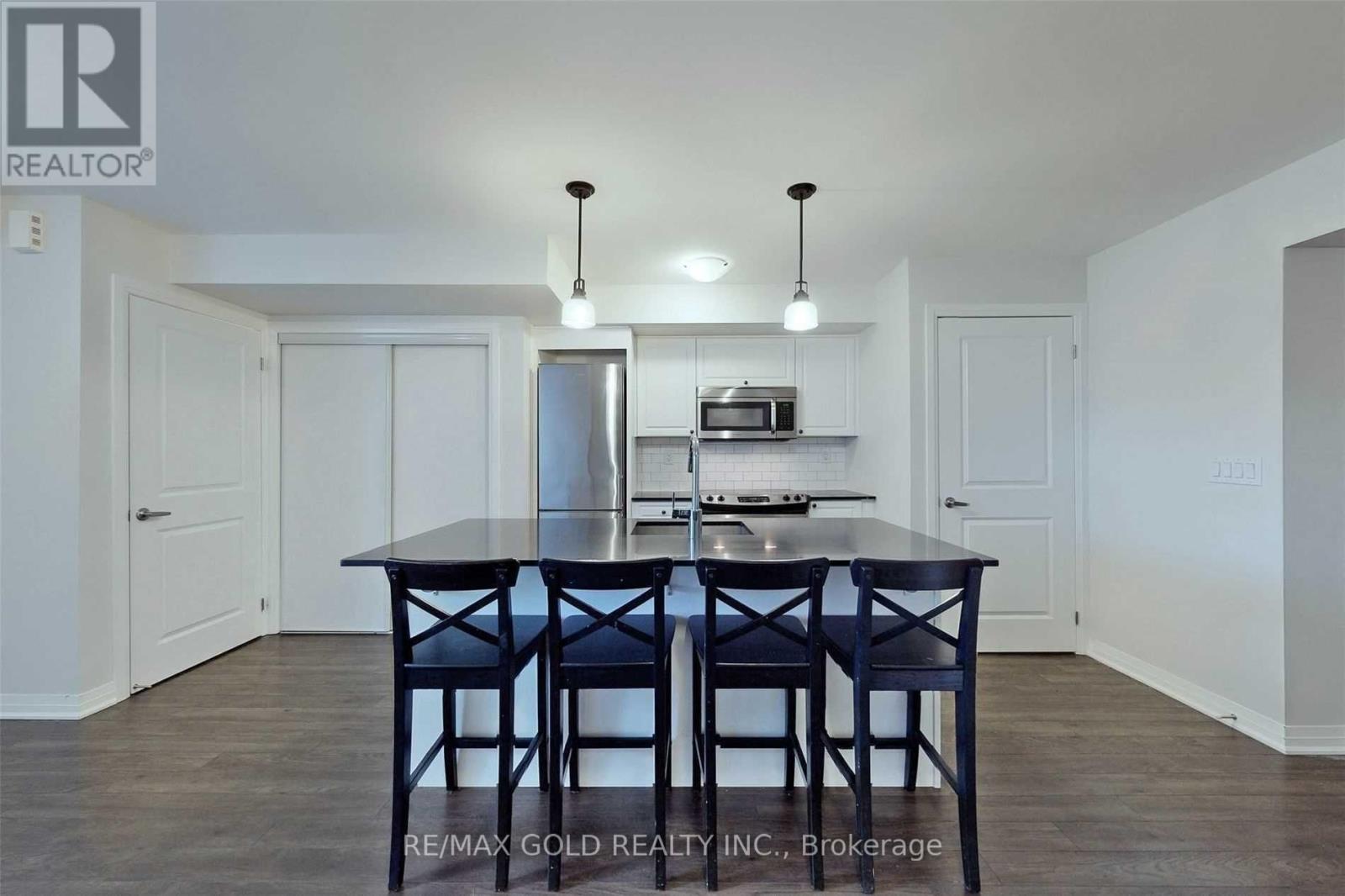5 - 169 William Duncan Road, Toronto, Ontario  M3K 0B5 - Photo 6 - W12083352