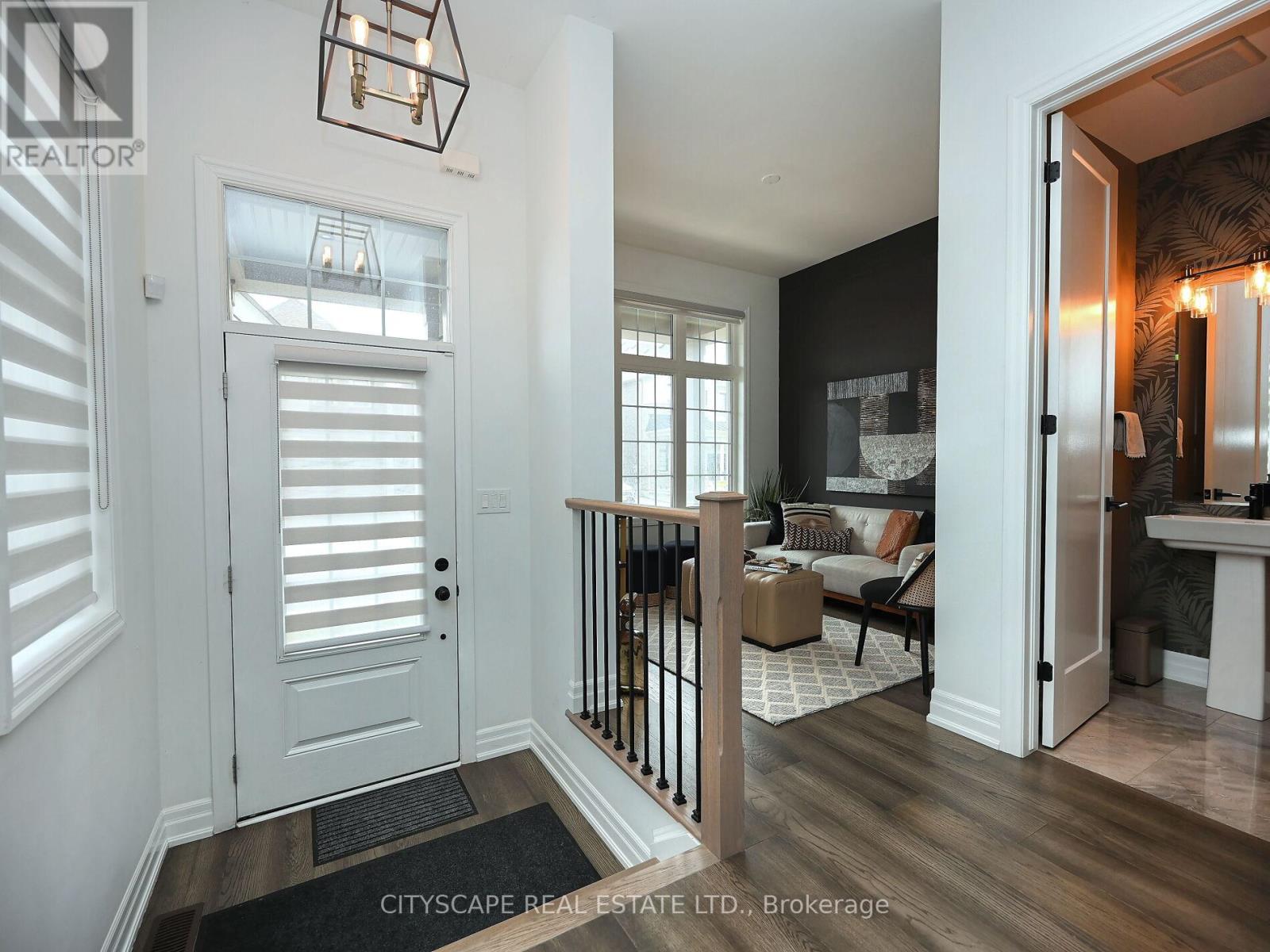 1454 Everest Crescent, Oakville, Ontario  L6H 3S4 - Photo 5 - W12083414