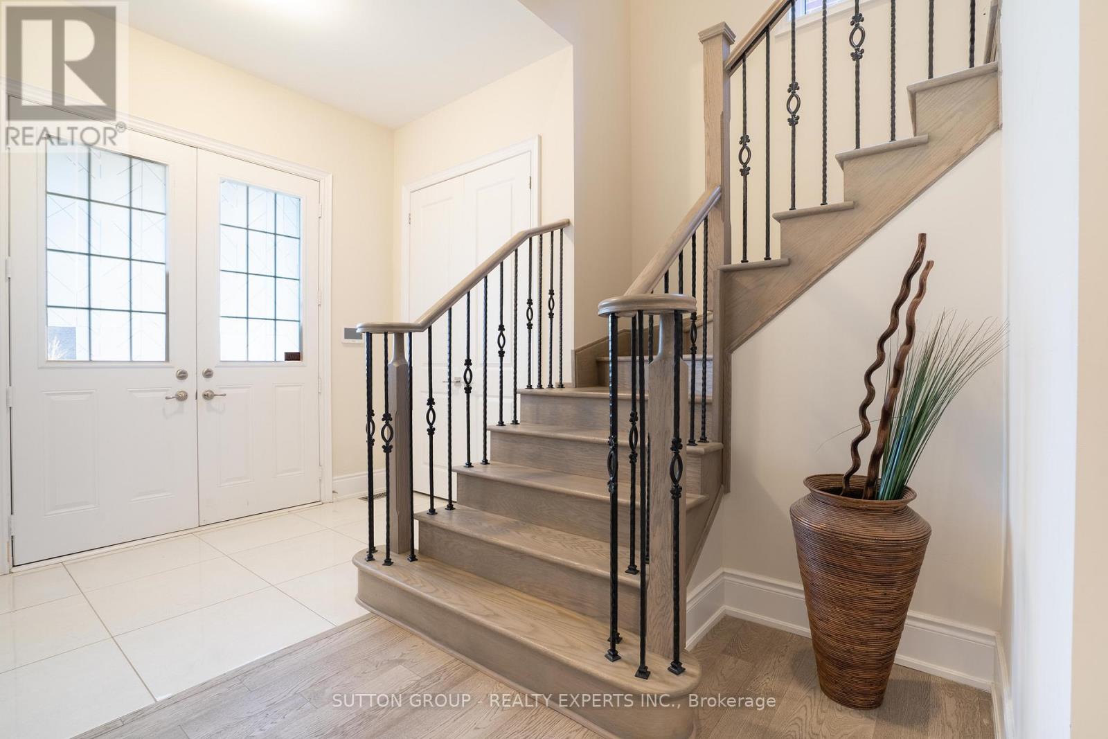 15172 Danby Road, Halton Hills, Ontario  L7G 0H6 - Photo 10 - W12083539