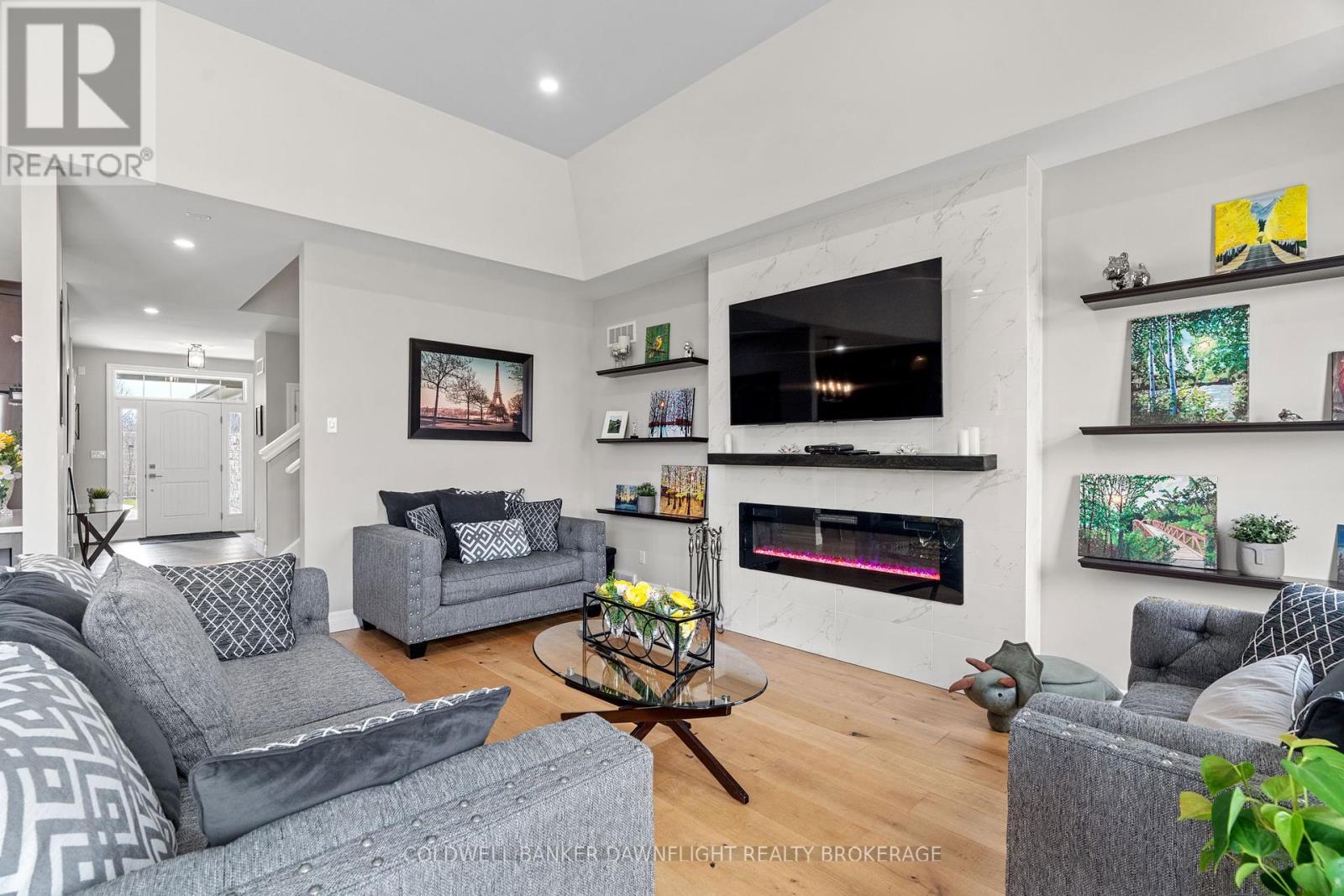 Photo 14 of 50 for 303 Hazelton Lane