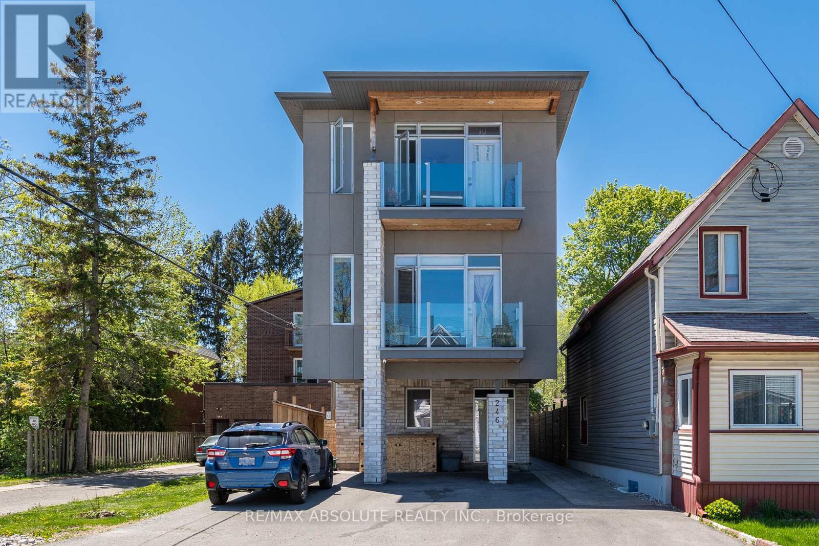 4 - 246 Westhaven Crescent, Ottawa, Ontario  K1Z 7G3 - Photo 1 - X12083610
